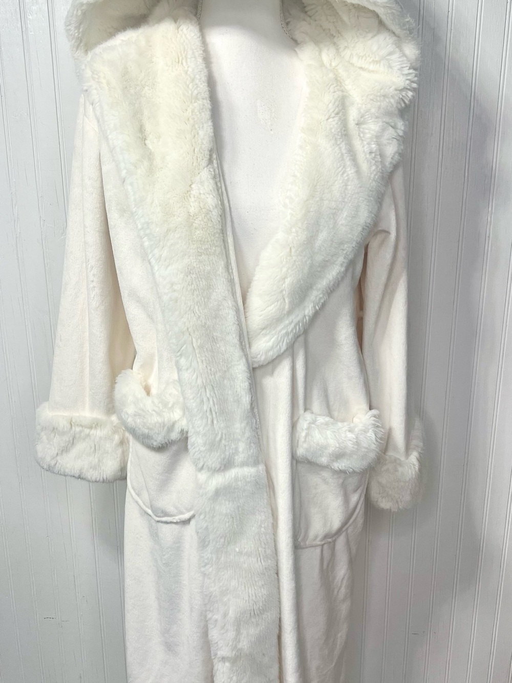 Pottery Barn Comfy Robe - Picture 2 of 8